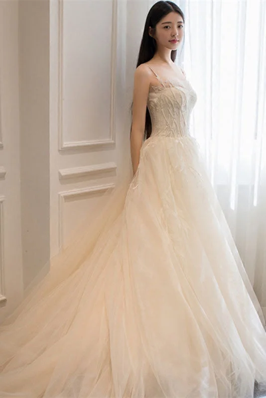 Seasonal Fashion Ivory Spaghetti Straps Appliques A Line Court Train Tulle Beach Wedding Dresses N1226