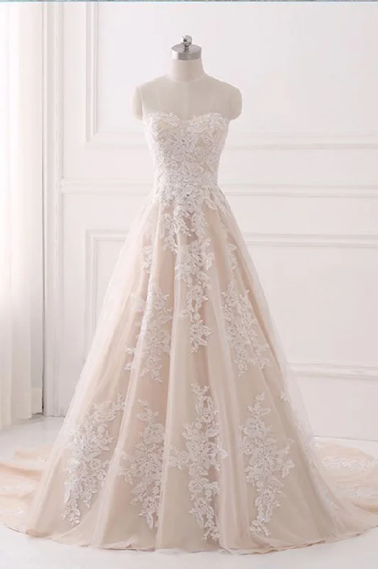 Sophisticated Style A Line Sweetheart Tulle Wedding Dresses with Appliques N822