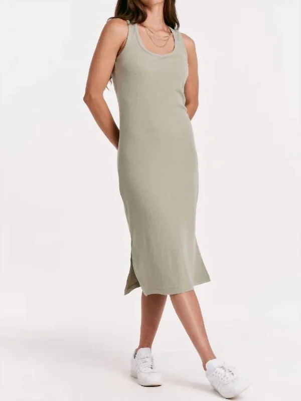 Chic Style Britta Sleeveless Scoop Neck Midi Dress In Sage