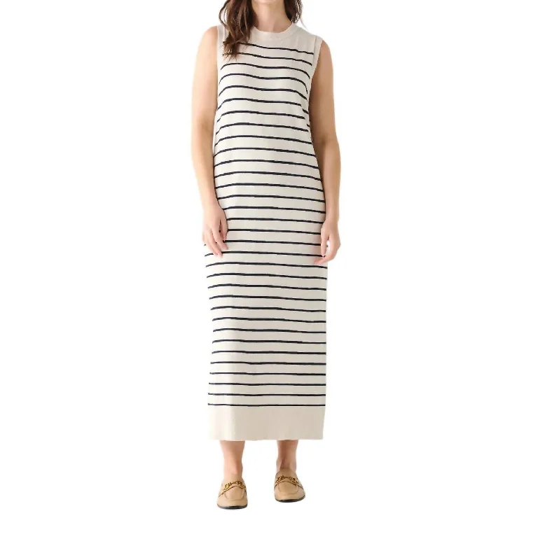 Sales Clothes Chasing The Sun Maxi Dress In Cream/navy