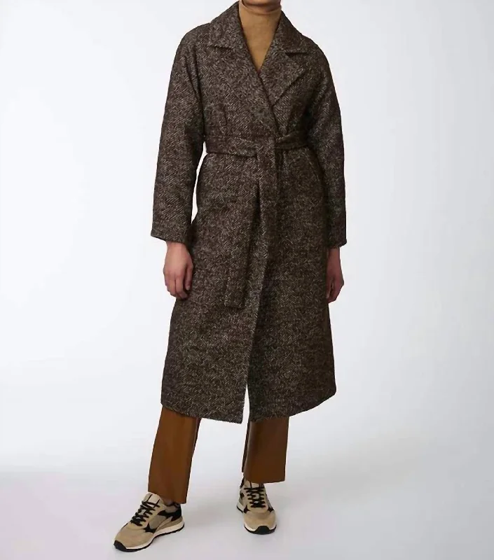 Icon Refined Belted Wool Coat In Brown