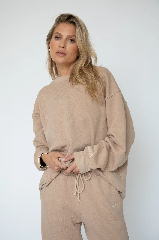 Sophisticated Outfits Gunner Sweatshirt in Sand